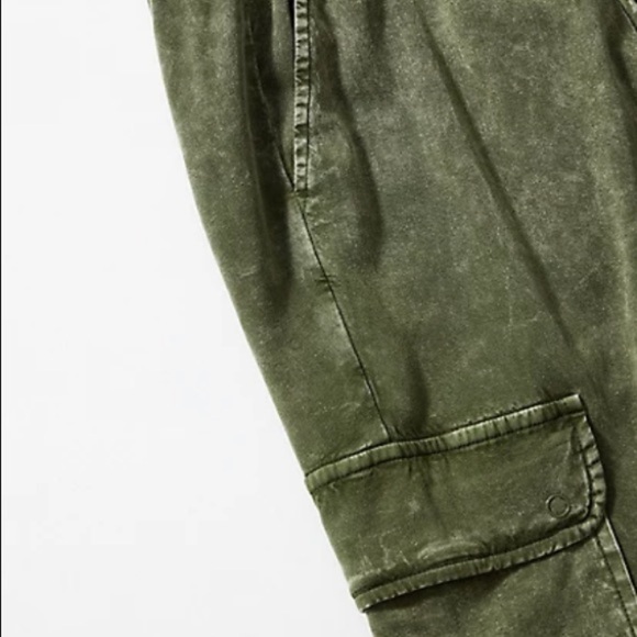NWT Torrid Relaxed Fit Drawstring Cargo Pocket Joggers In Stretch In Green - Picture 6 of 9